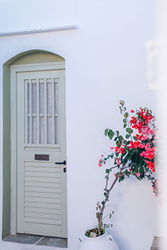 Communal spaces at Giannakas studios in Sifnos