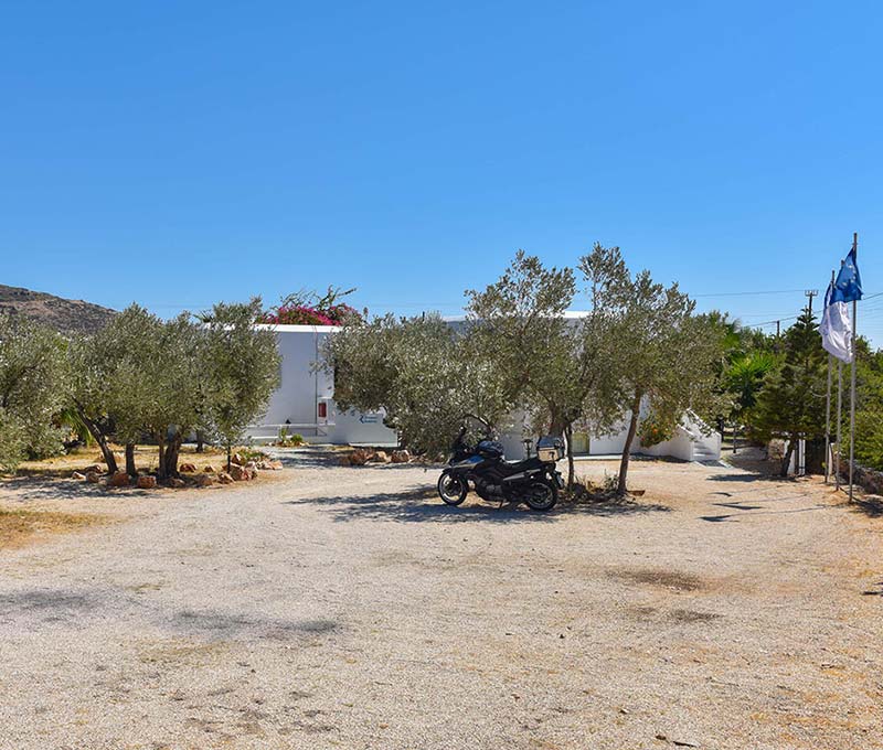 Ιδιωτικός χώρος στάθμευσης στα Giannakas Studios